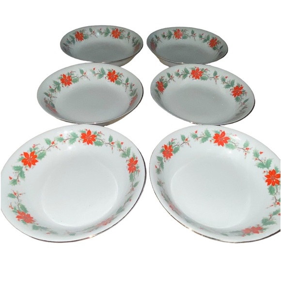 Trisa China 1693 Poinsettia & Holly - LOT OF (6) 8" COUPE SOUP BOWLS - Picture 8 of 9